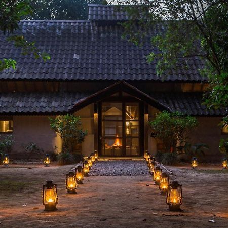 Tiger Tops Tharu Lodge Chitwan Luaran gambar
