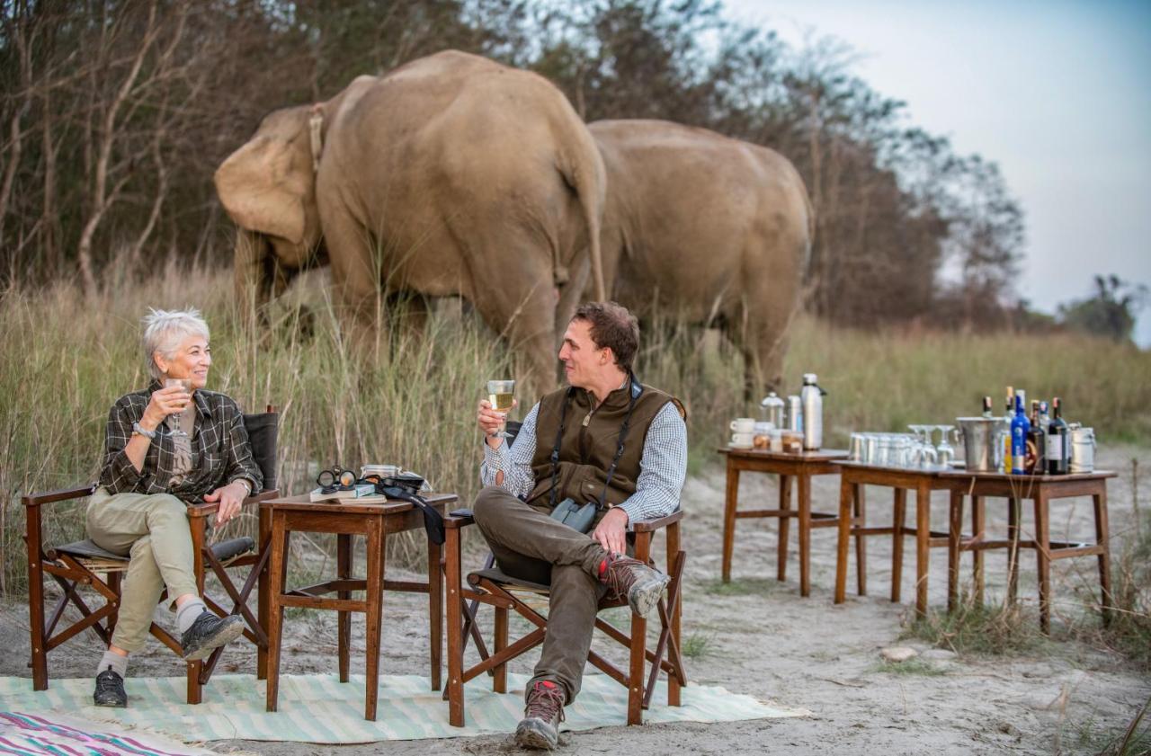 Tiger Tops Tharu Lodge Chitwan Luaran gambar